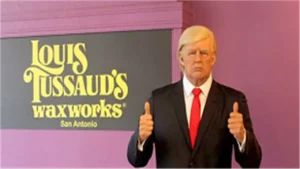 تمثال دونالد ترامب الشمعي يُسحب من متحف أمريكي بعد تعرضه لأضرار من الزوار